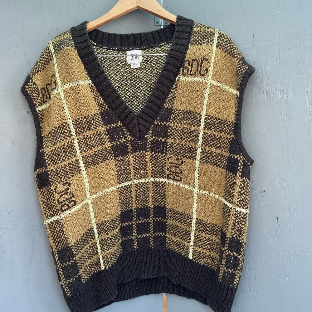 Urban Outfitters BDG Oversized Greyden Plaid Jacquard Knitted Vest Size Medium